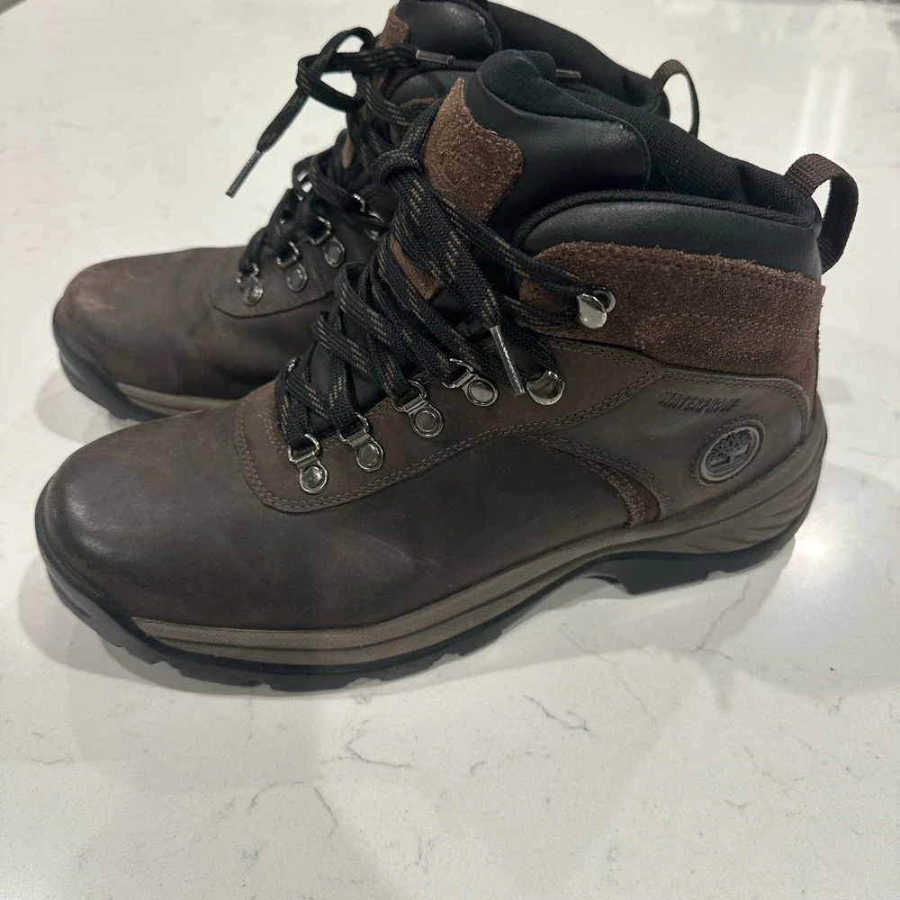 Timberland Waterproof Boots Mens 9 W Hiking Leather Work Outdoor Performance